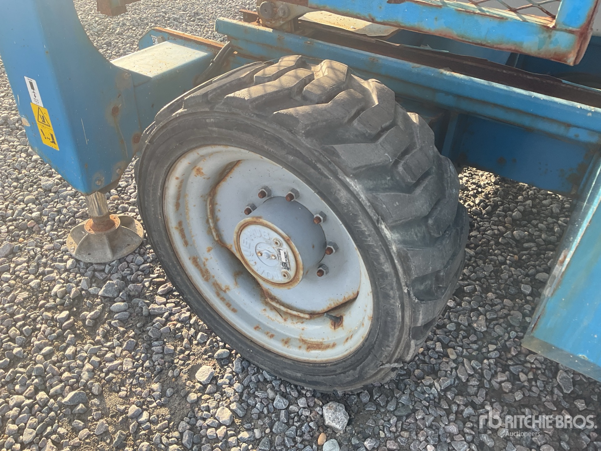 2014 Genie GS-4390