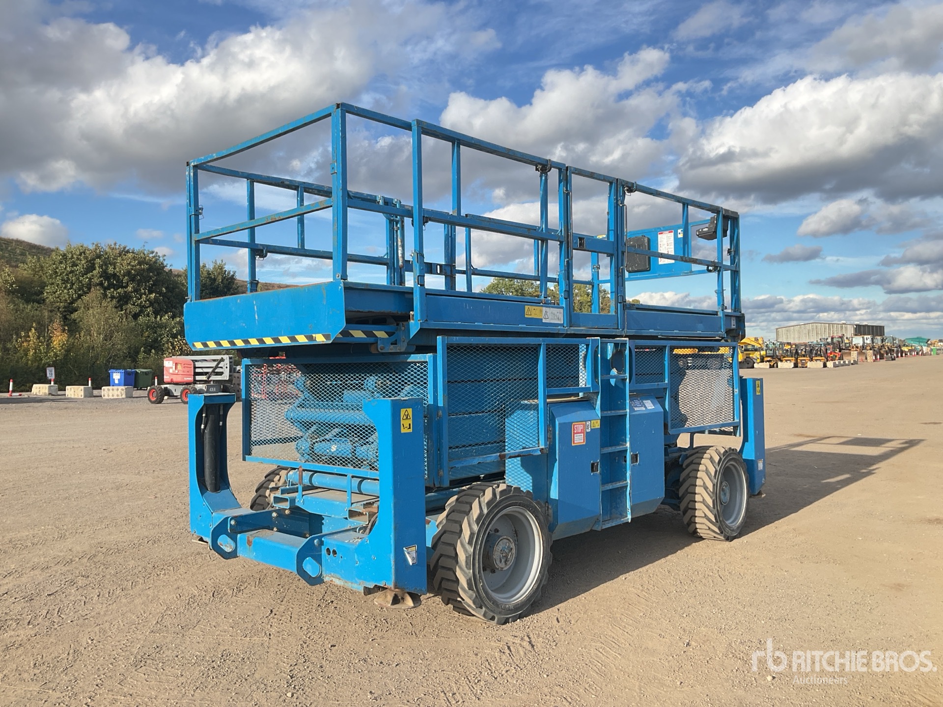 2013 Genie GS4390
