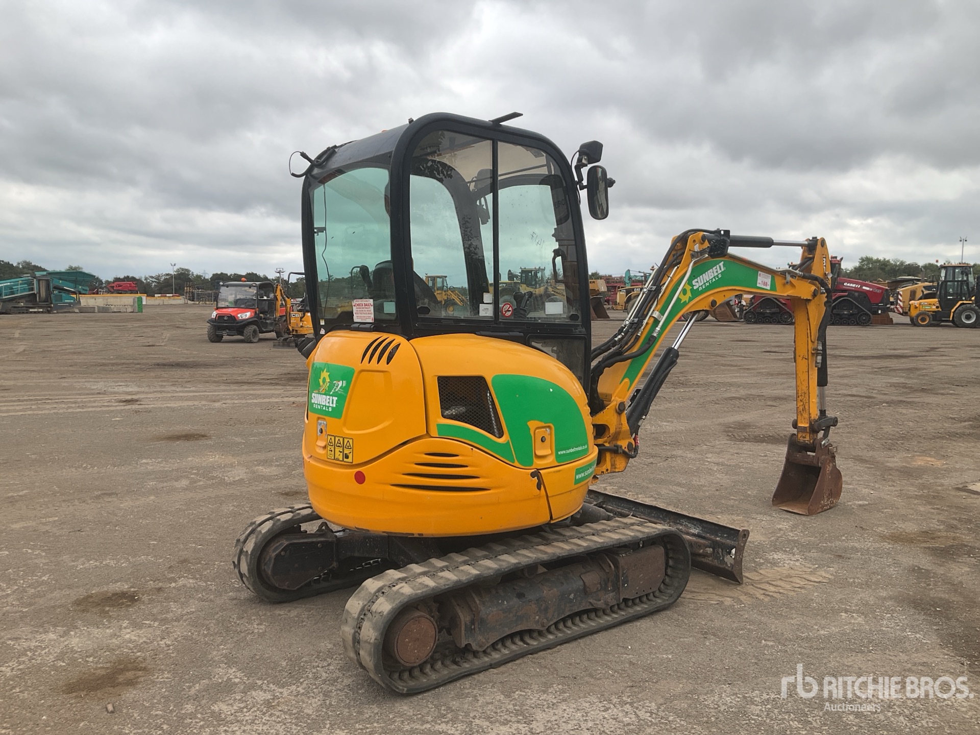 2020 JCB 8025