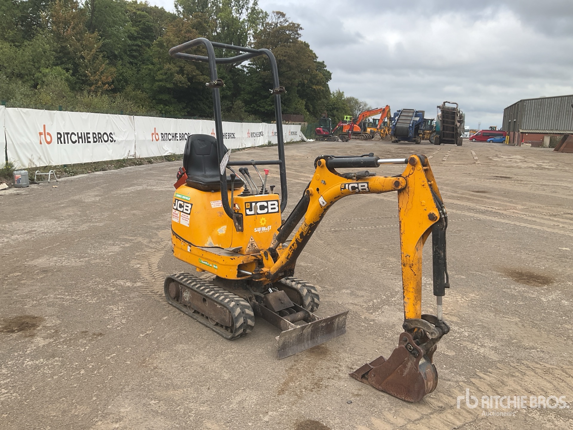 2018 JCB 8008