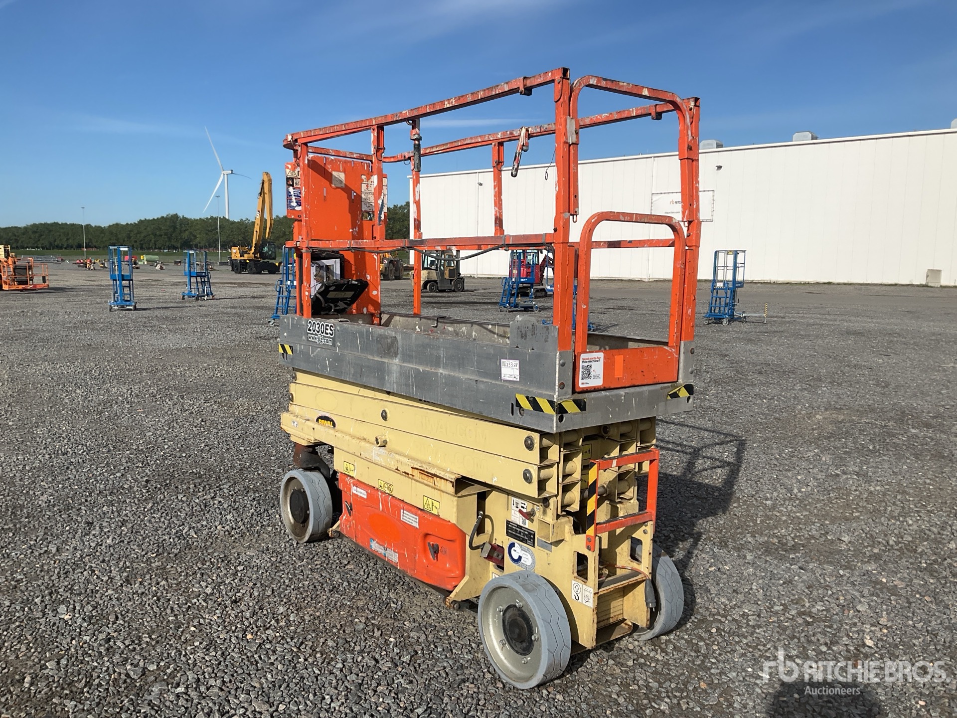 2014 JLG 2030ES