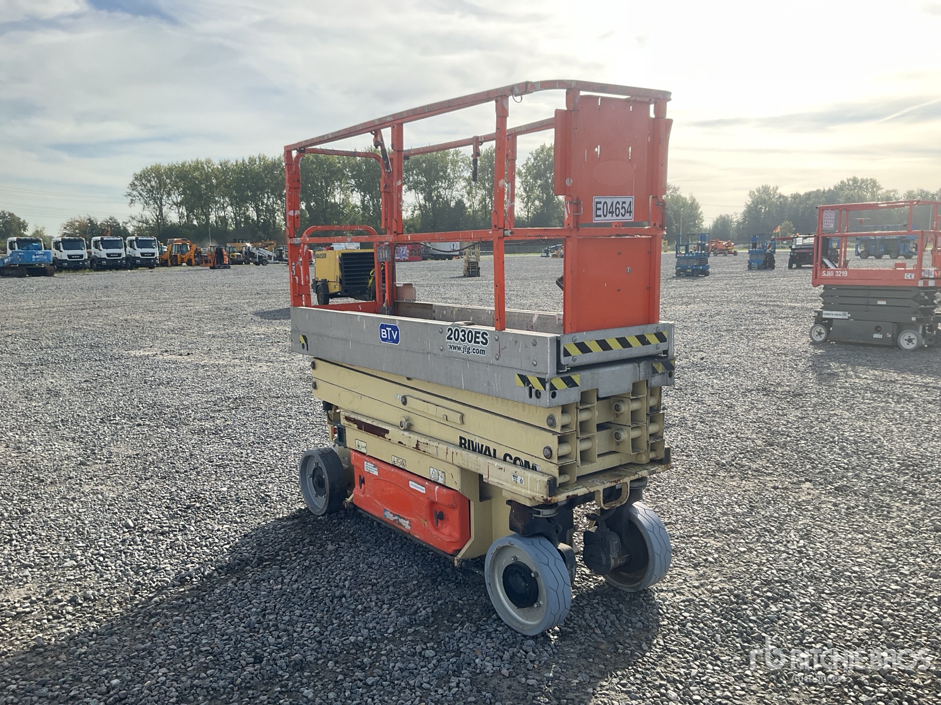 2014 JLG 2030ES