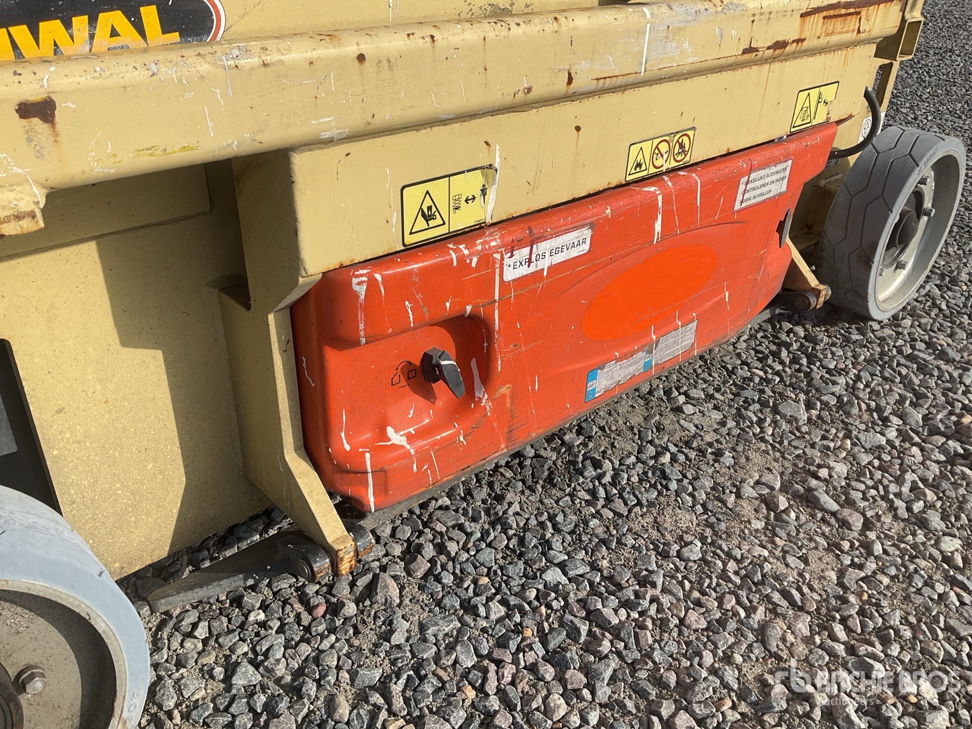 2014 JLG 2030ES