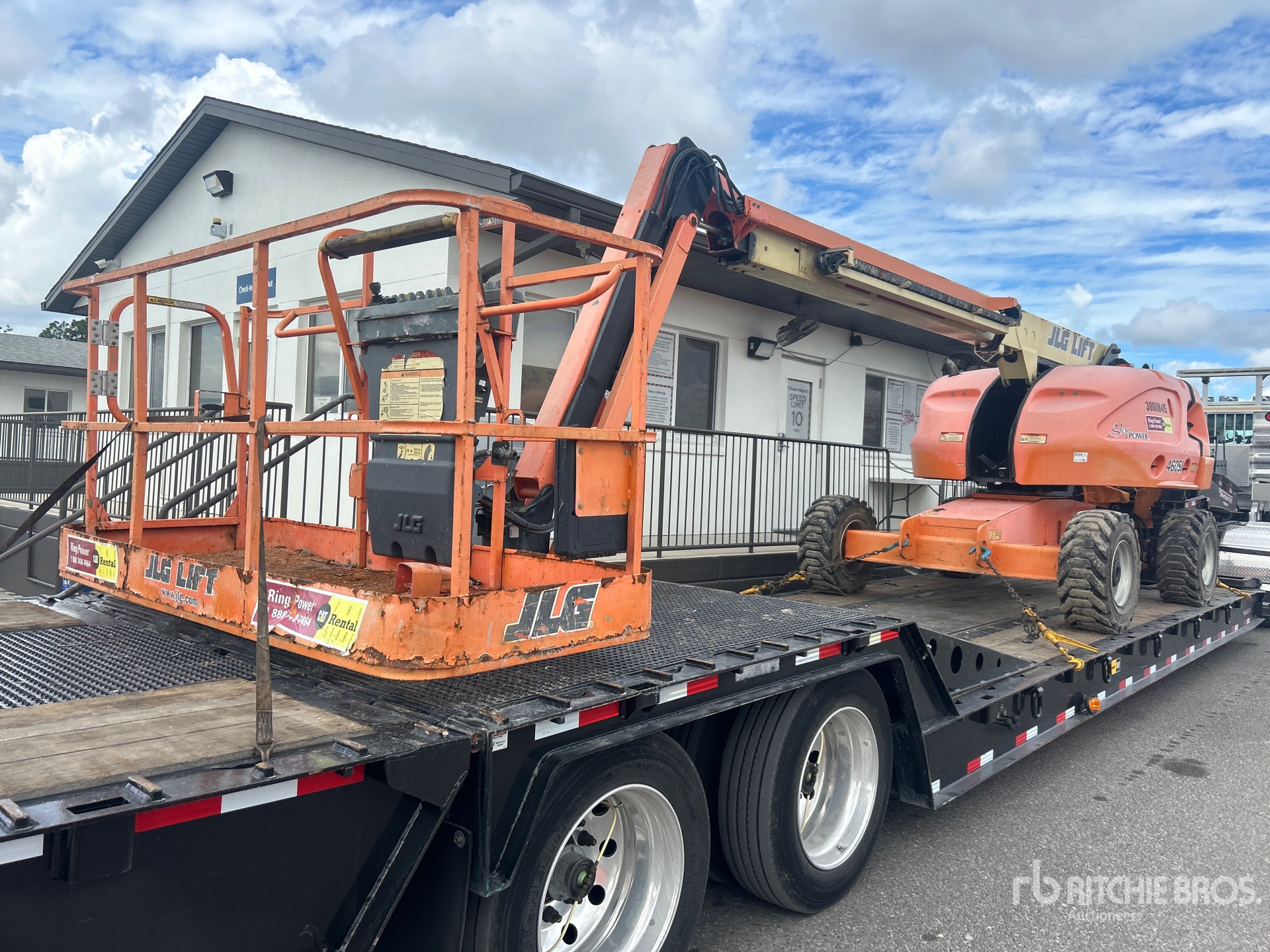 2007 JLG 460SJ