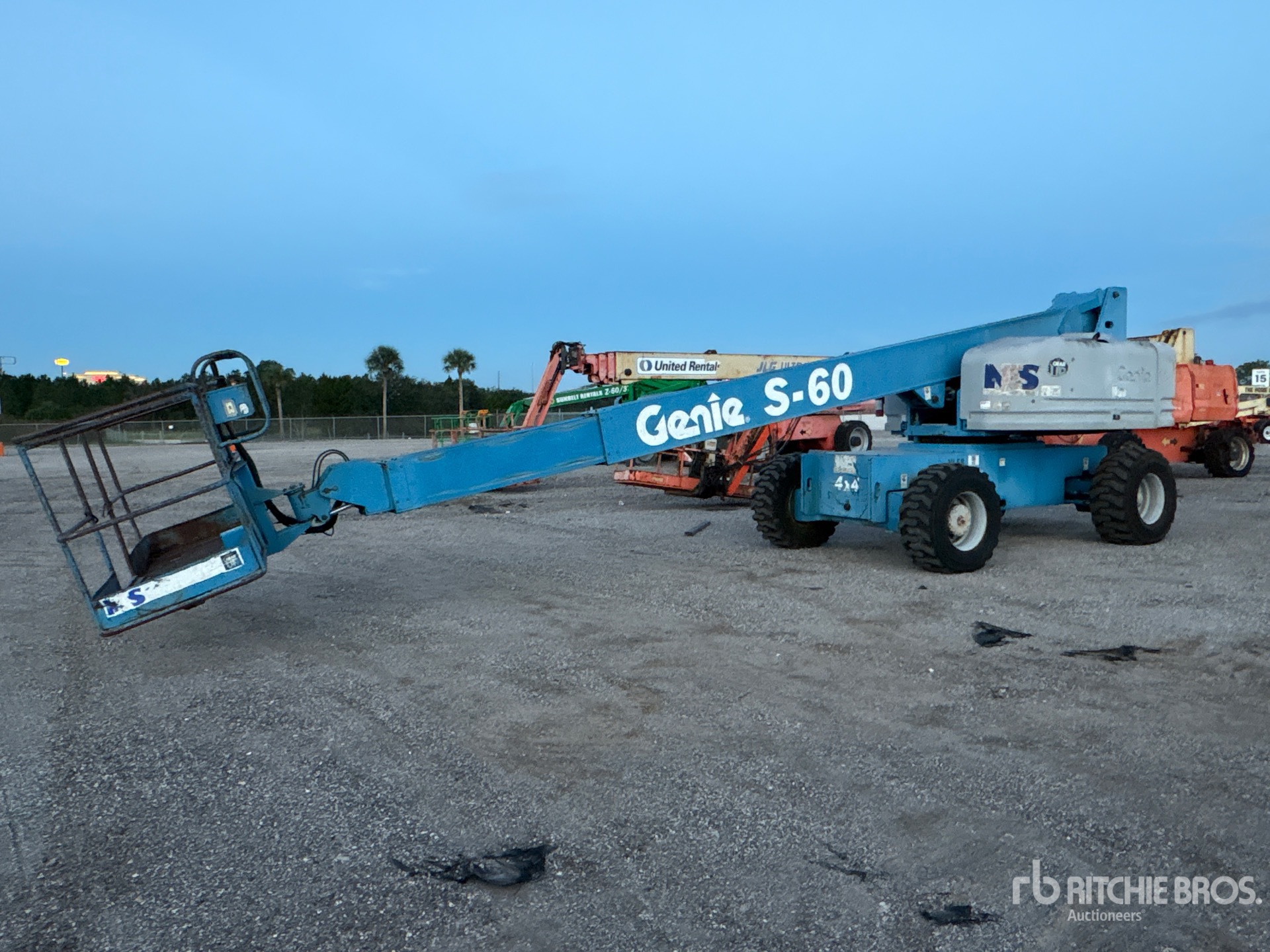 Photo of 1999 Genie S60