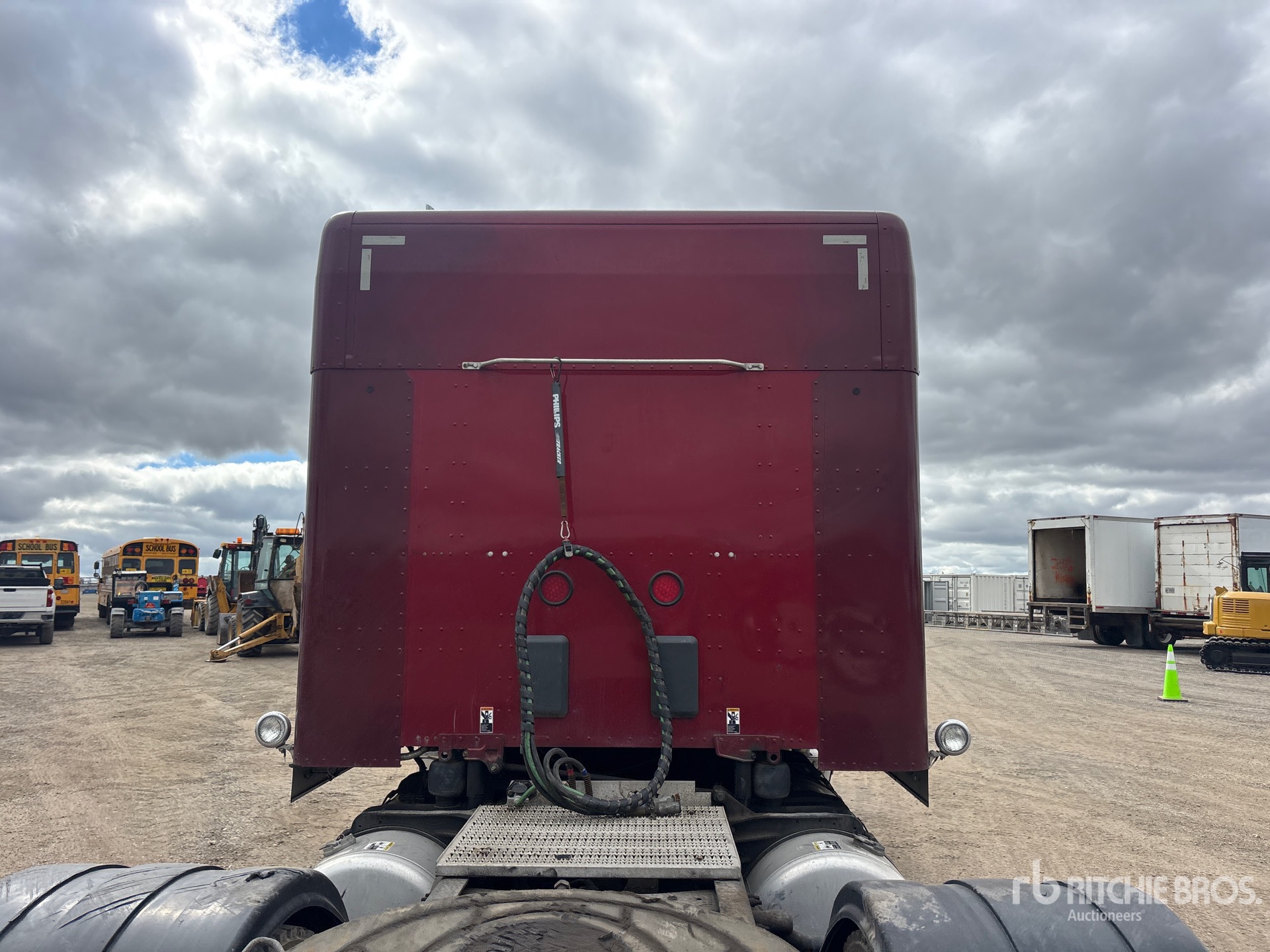 2017 Peterbilt 567
