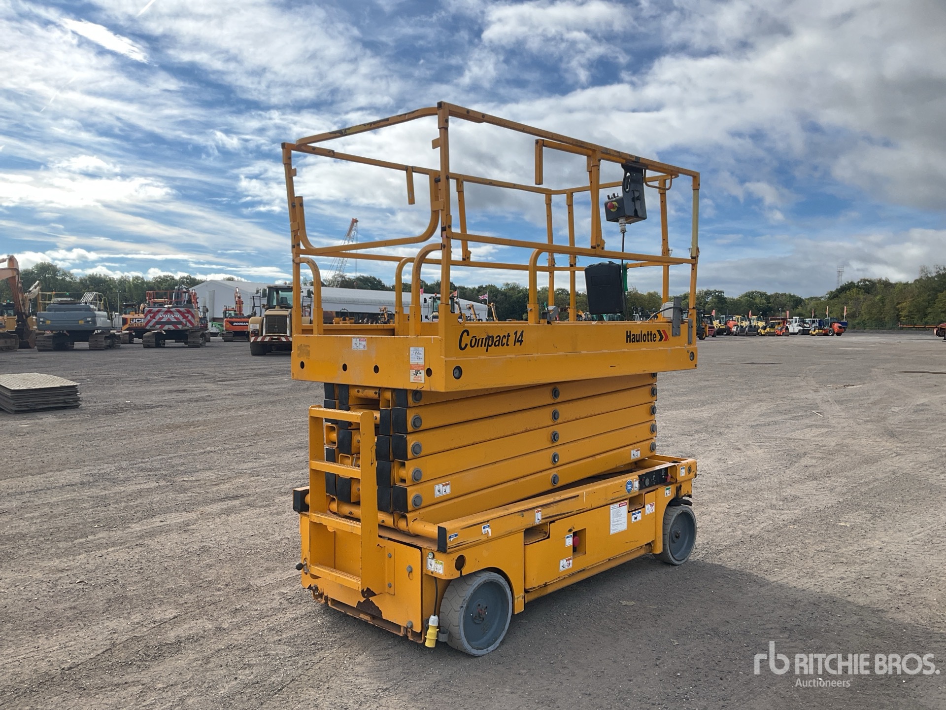 2016 Haulotte COMPACT 14