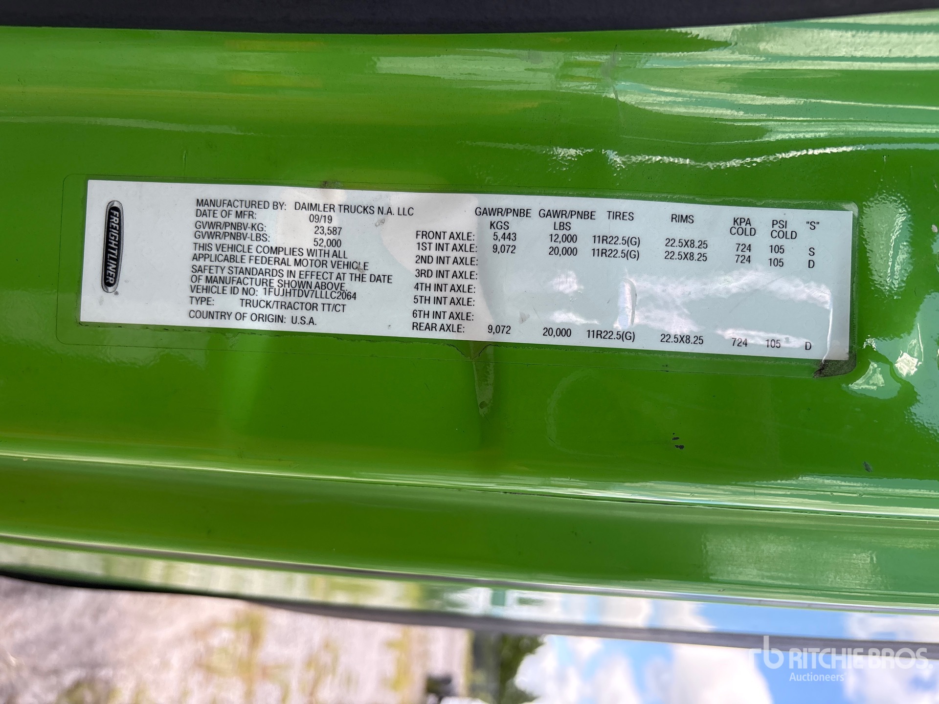 2020 Freightliner CASCADIA 116