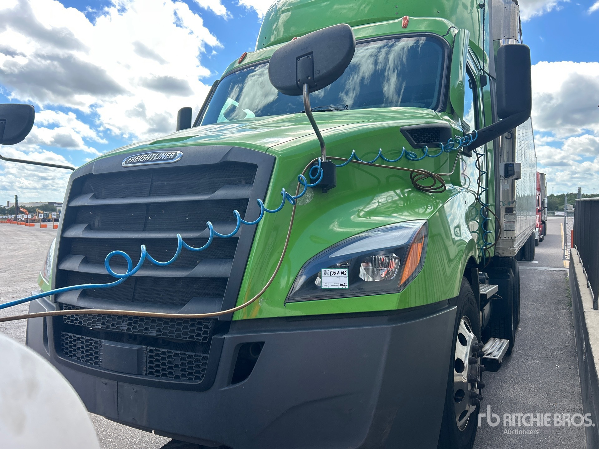2020 Freightliner CASCADIA 116