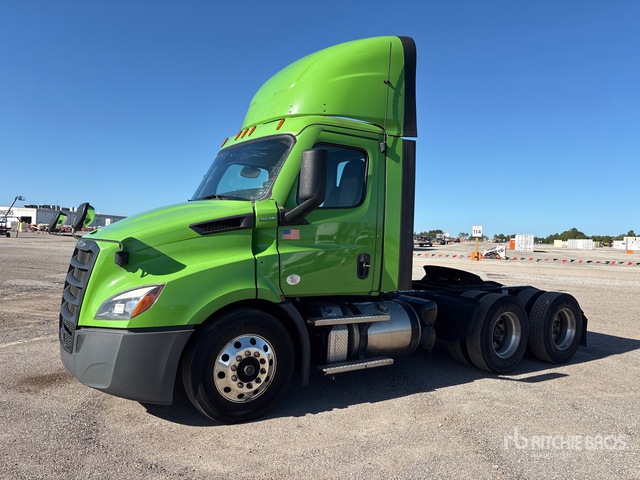 2022 Freightliner Cascadia 116 T/A Day Cab Truck Tractor