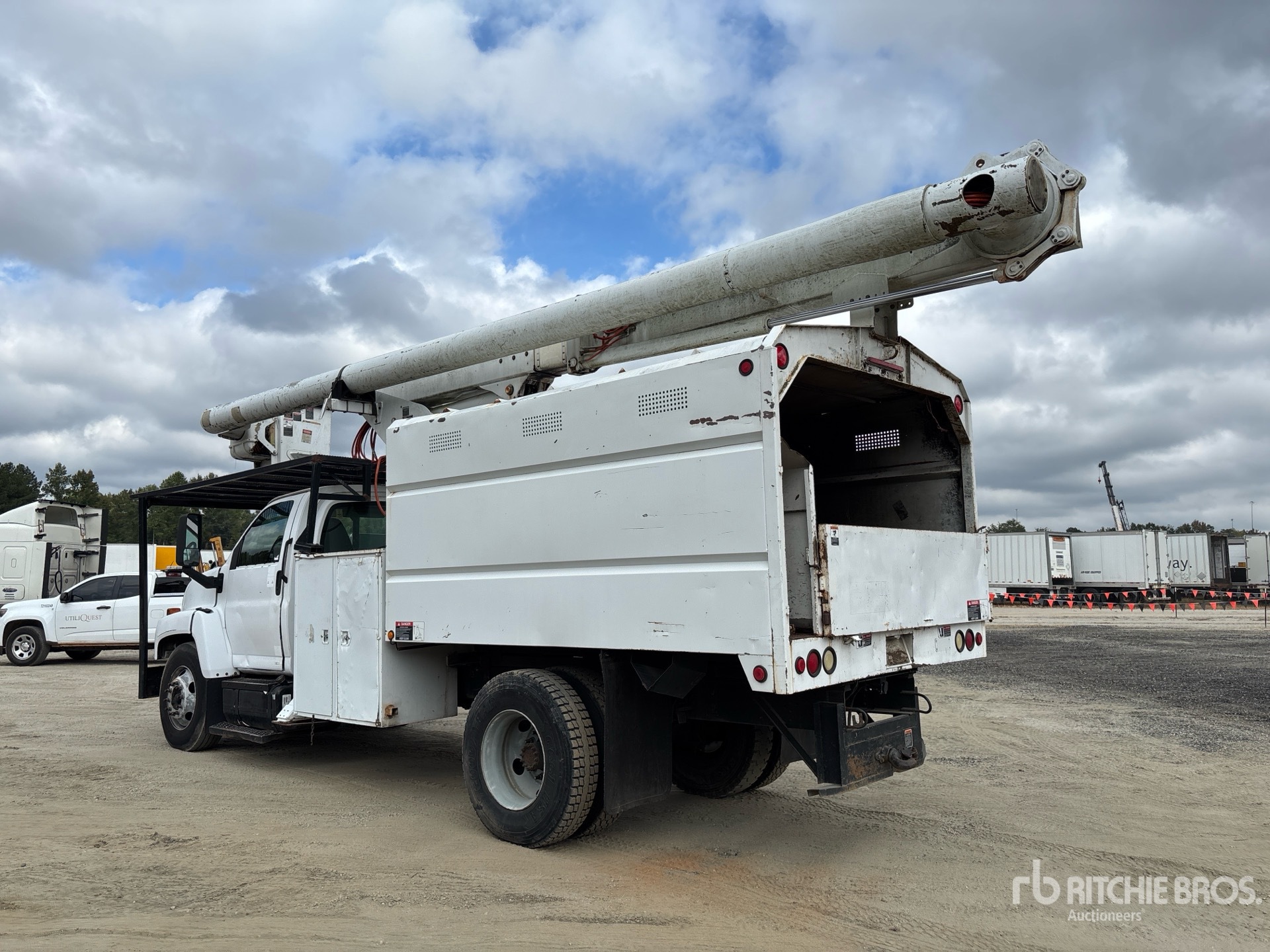 2003 GMC C7500