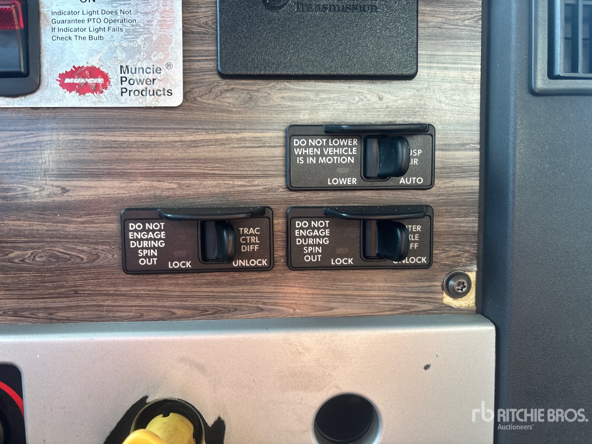 2012 Freightliner CORONADO 122