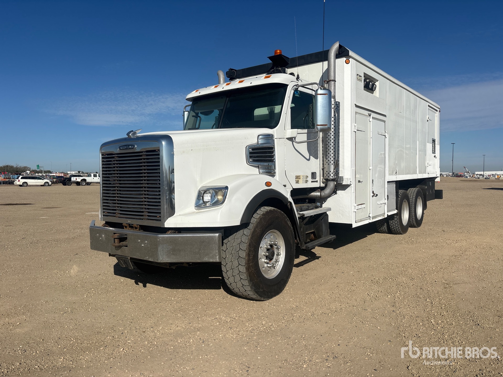 2012 Freightliner CORONADO 122