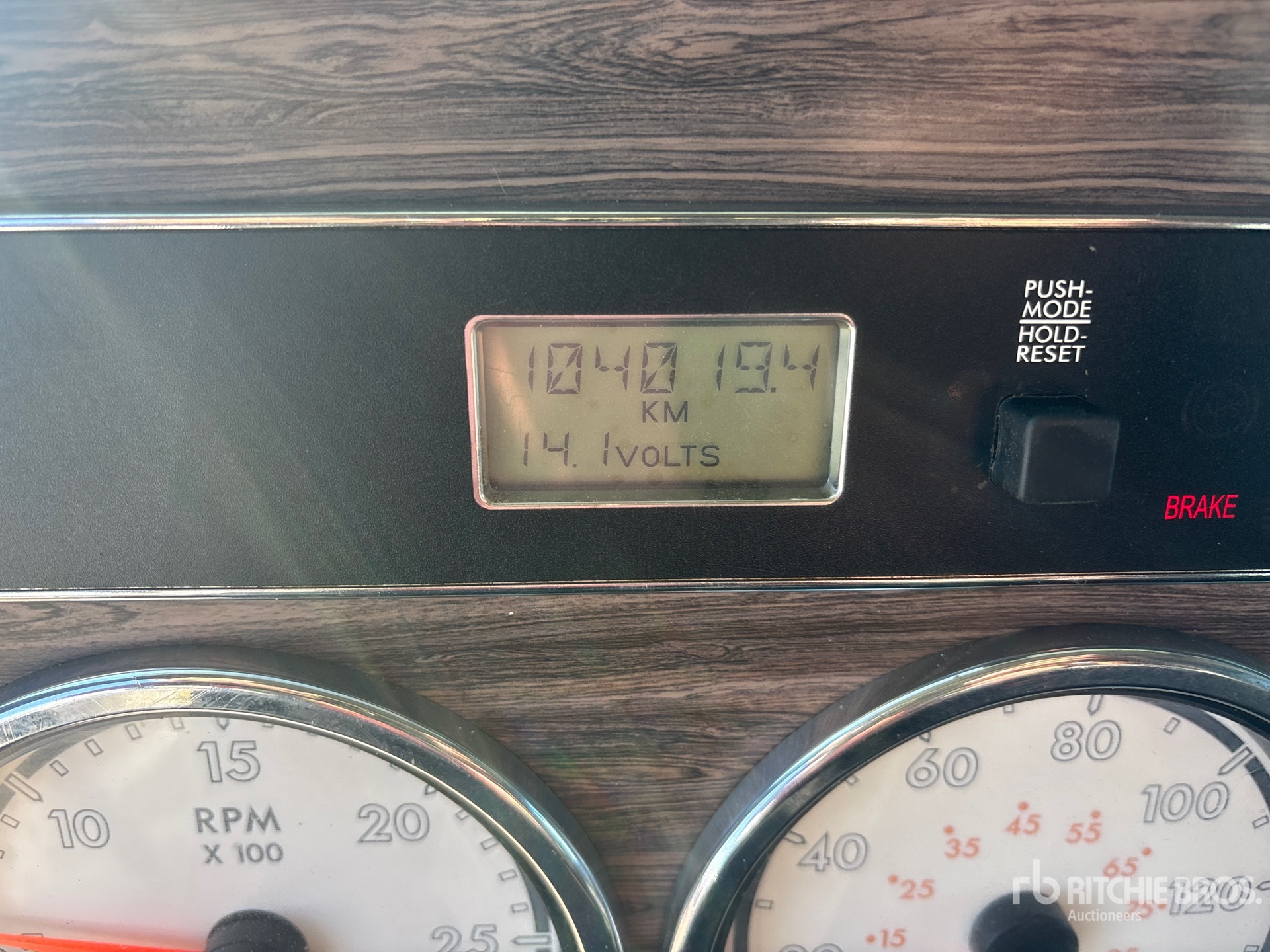 2012 Freightliner CORONADO 122