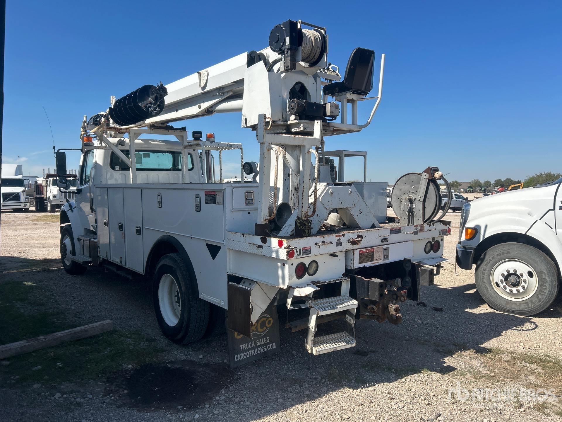 2018 Freightliner M2106