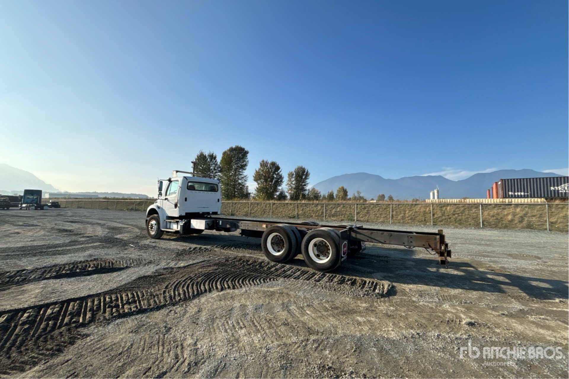 2014 Freightliner M2 106