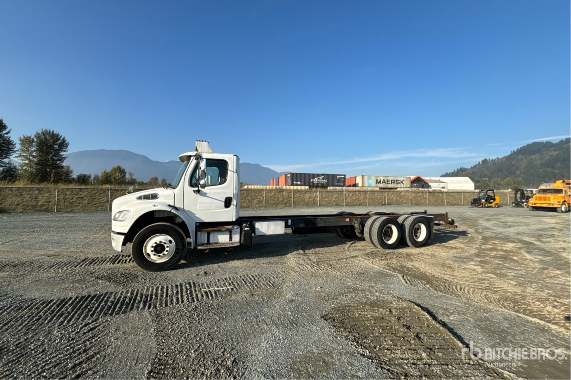 2014 Freightliner M2 106