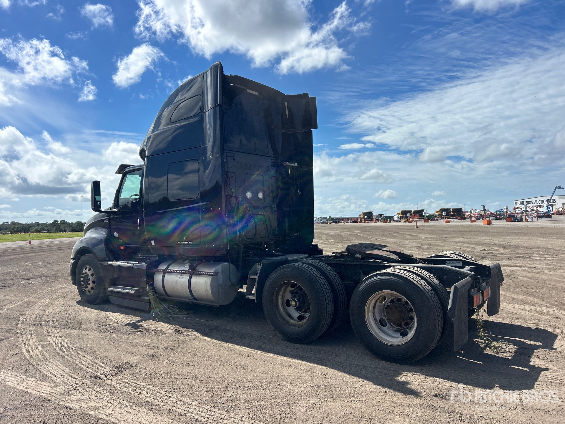 2019 International LT625