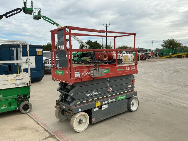 2016 Skyjack 3226 Electric Scissor Lift