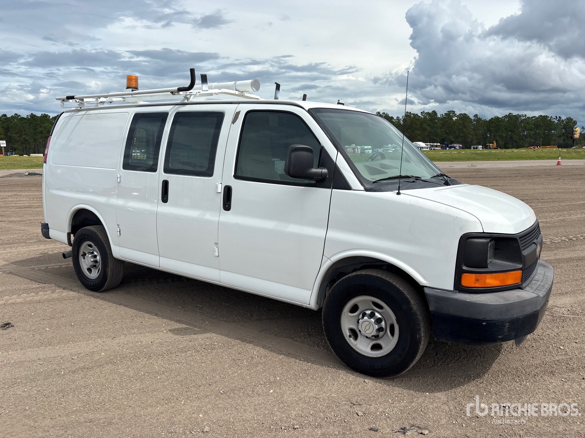 2011 Chevrolet EXPRESS 2500