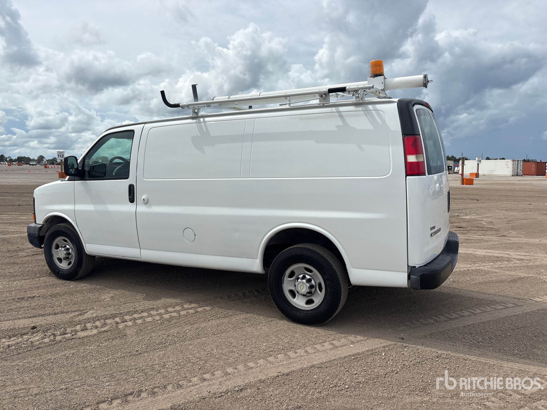 2011 Chevrolet EXPRESS 2500