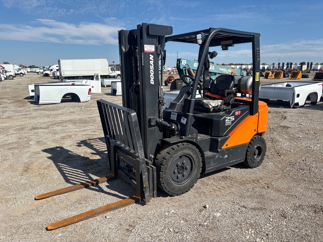 2022 (unverified) Doosan G25E-7LP 4600 lb Pneumatic Tire Forklift