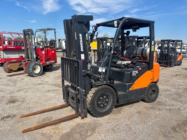 2022 (unverified) Doosan G25E-7LP 4600 lb Pneumatic Tire Forklift