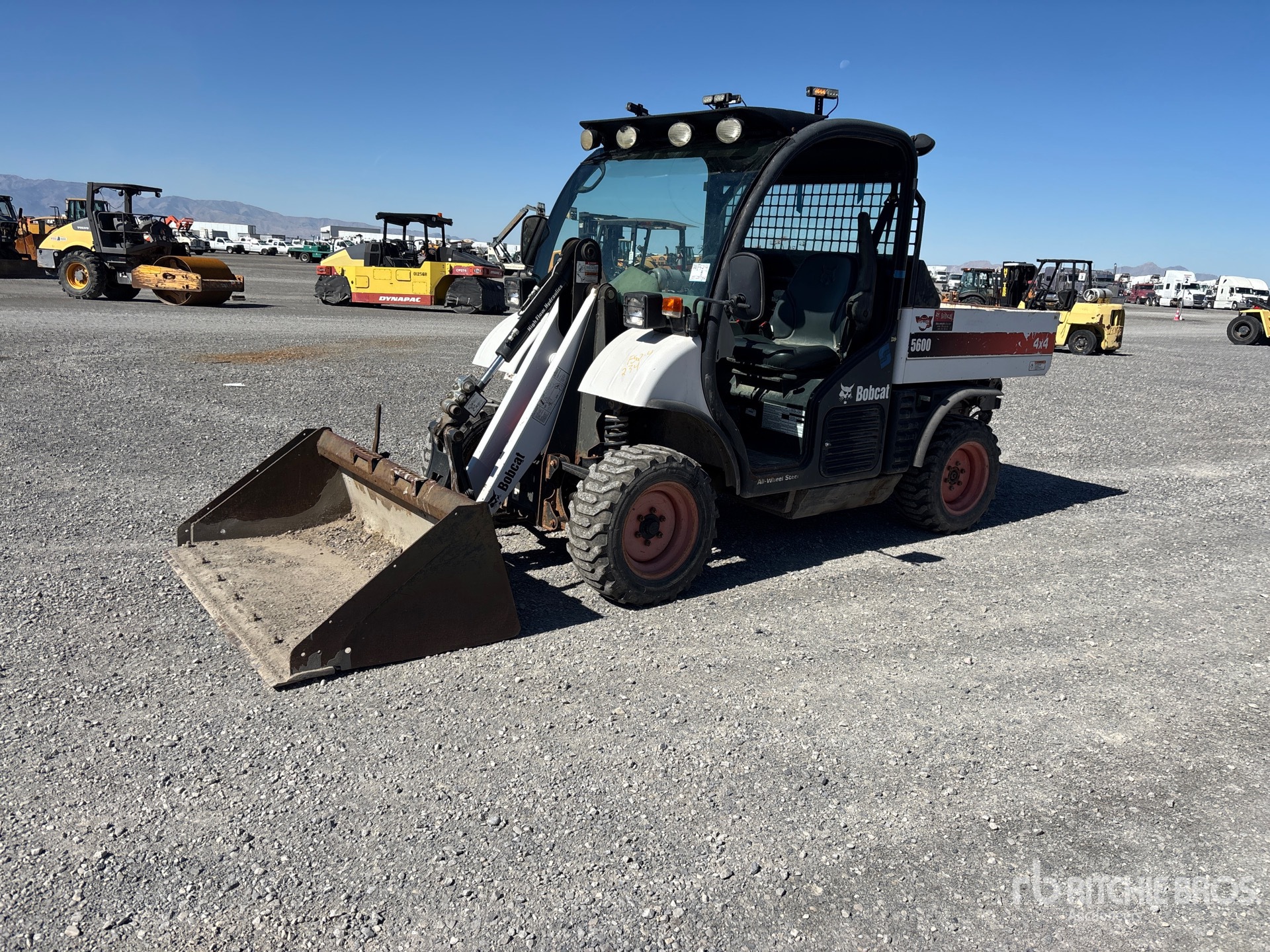 Photo of 2015 Bobcat 5600