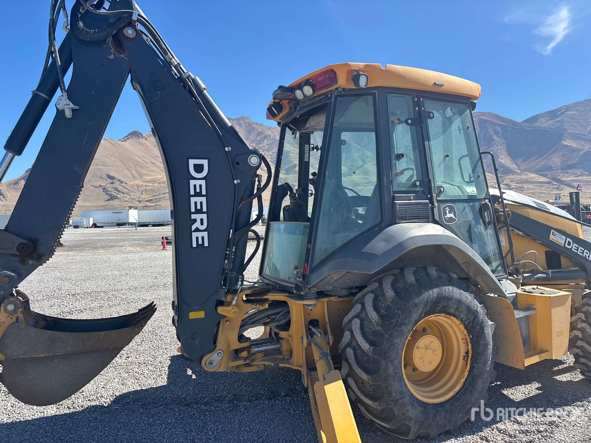 2022 John Deere 310SL
