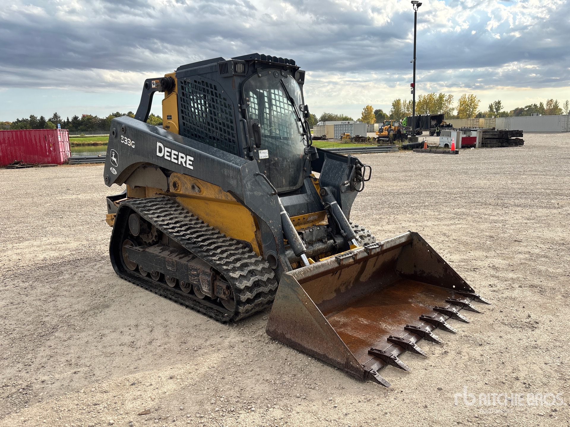 2016 John Deere 333