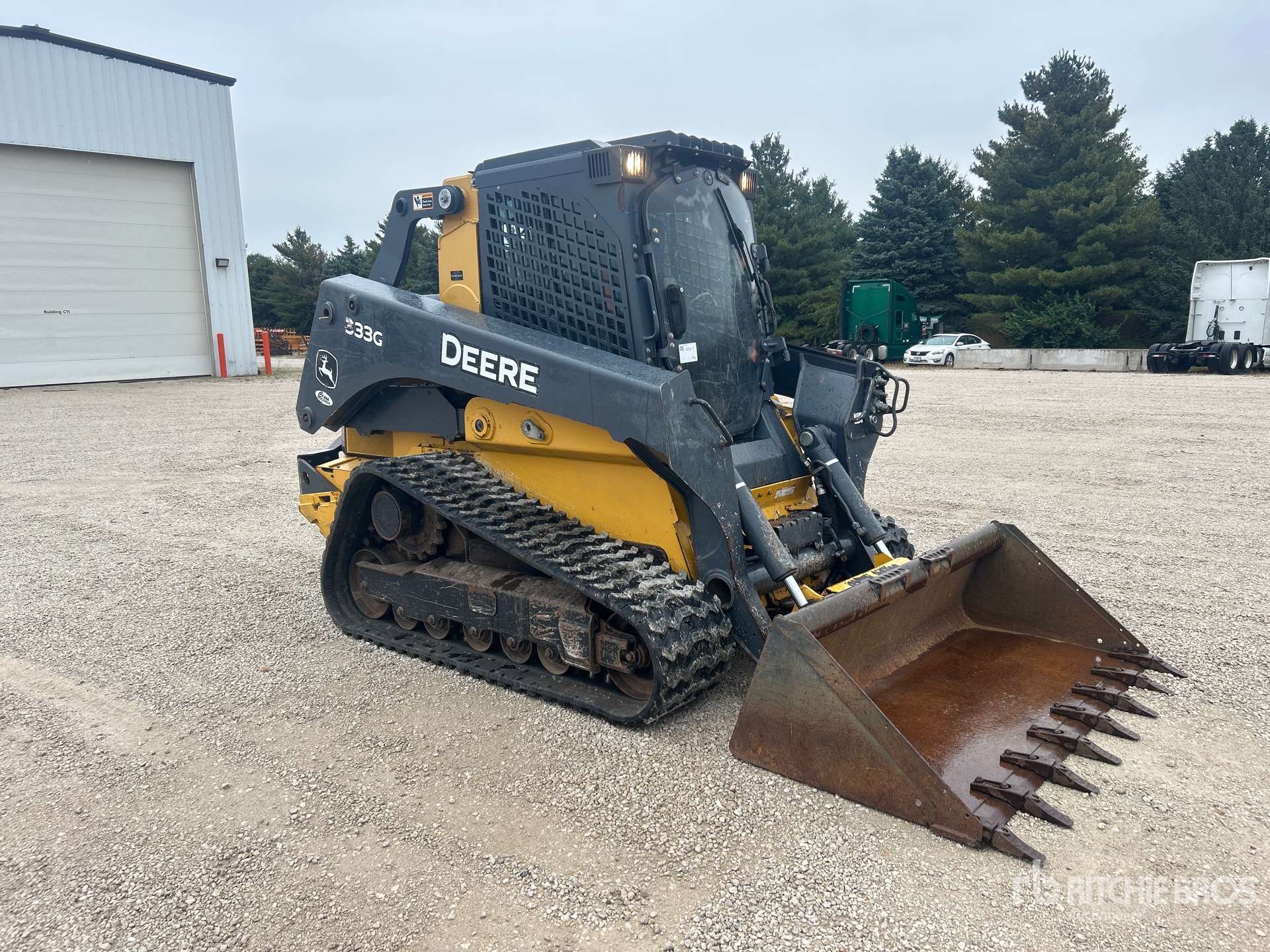 2016 John Deere 333G
