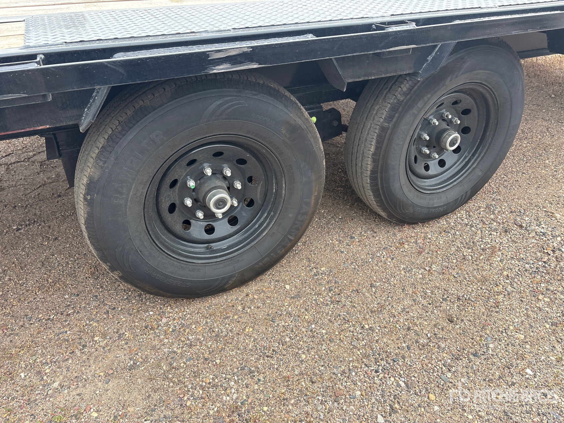 2027 Pj Trailers LQ302