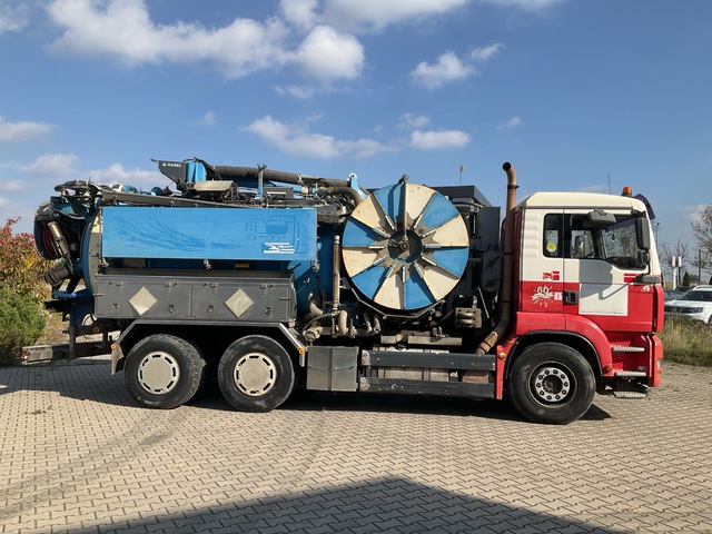 2005 Kaiser Aquastar II on 2006 MAN TGA26.430 6x4 Crew Cab Vacuum Excavator Truck