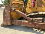 Chassis with Kipp/Schwenk-Gestängebolzen und -lager