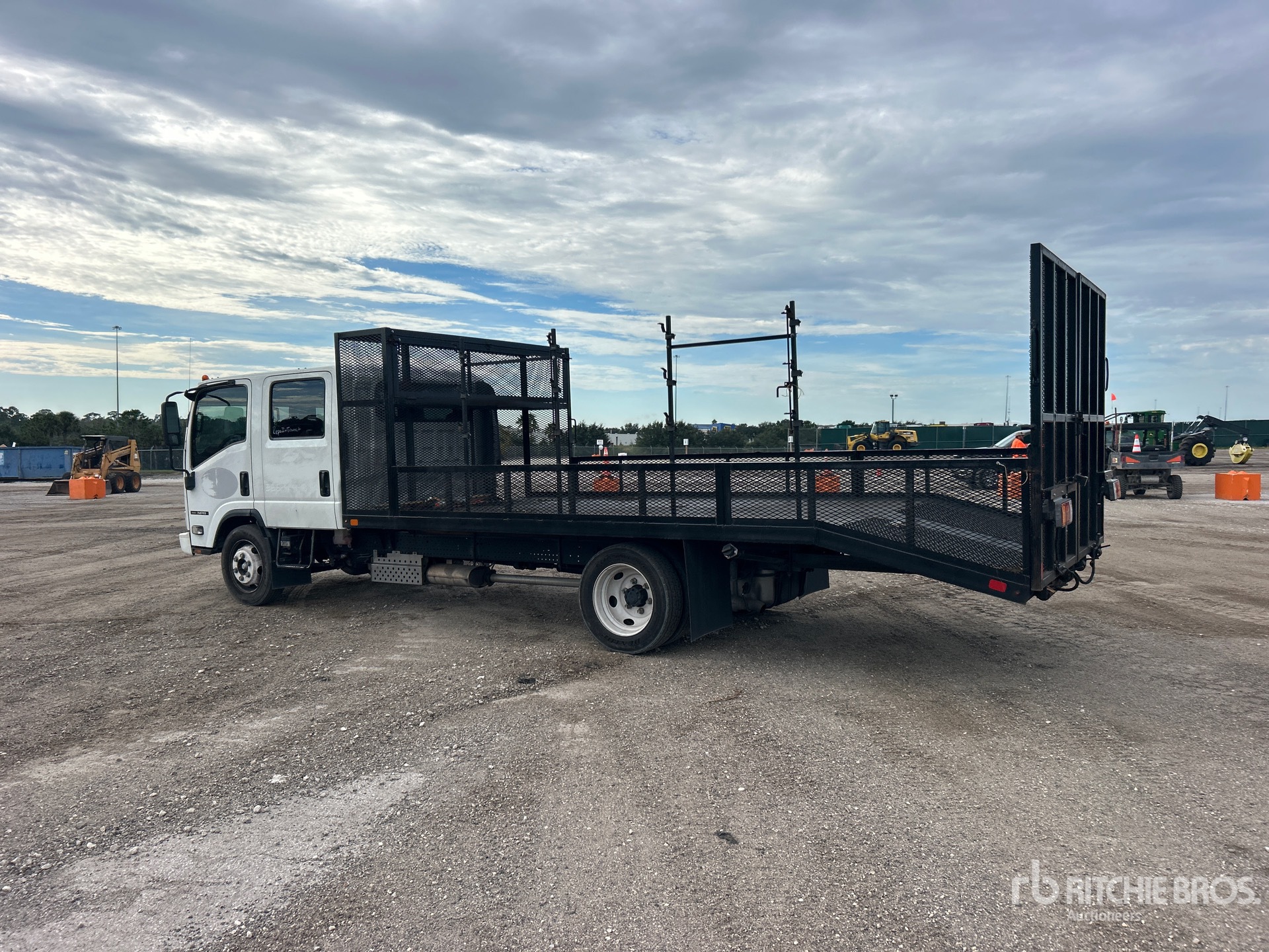 2024 Isuzu NPR