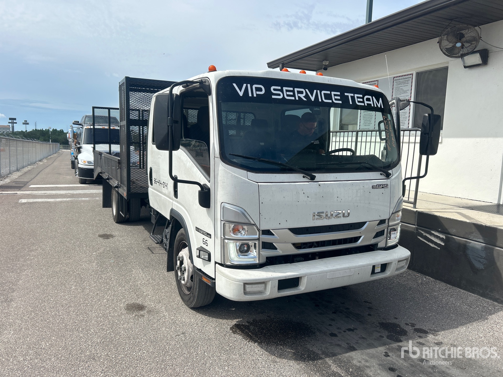 2024 Isuzu NPR