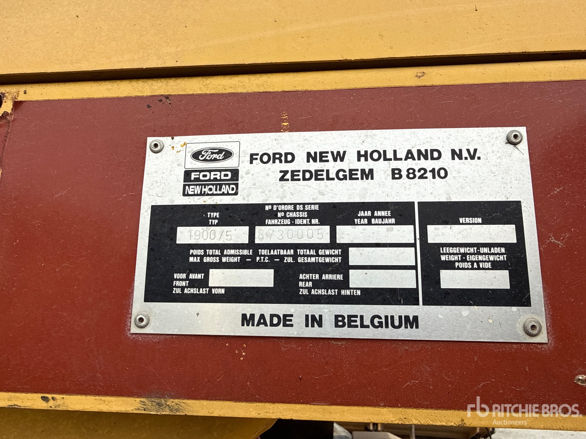 New Holland 2205
