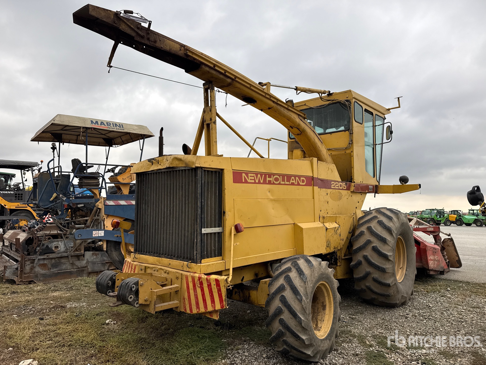 New Holland 2205