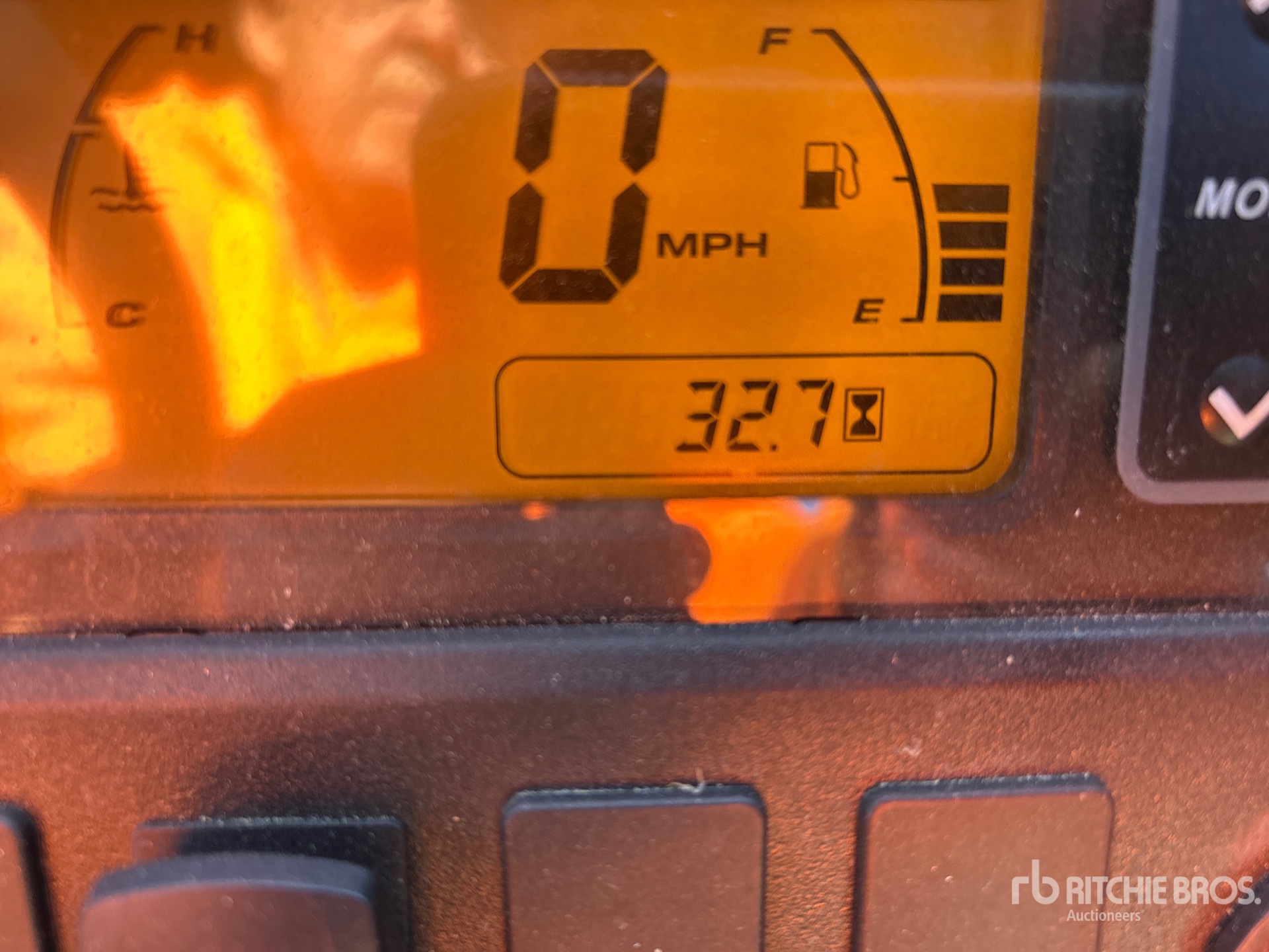 2015 John Deere GATOR 825I