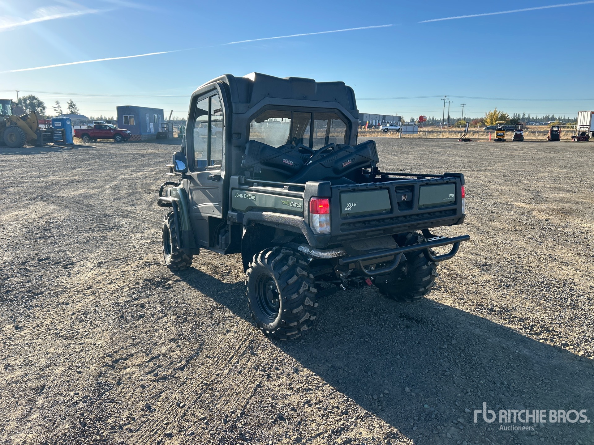 2015 John Deere GATOR 825I