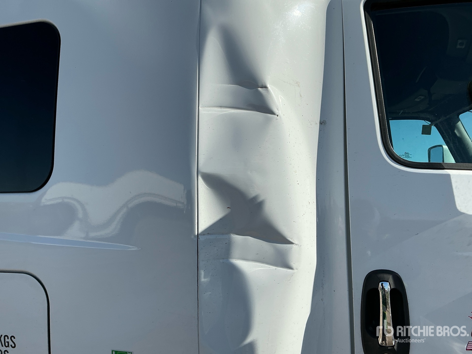 2023 International LT625