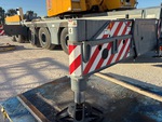 Crane Superstructure with Outrigger Cylinders