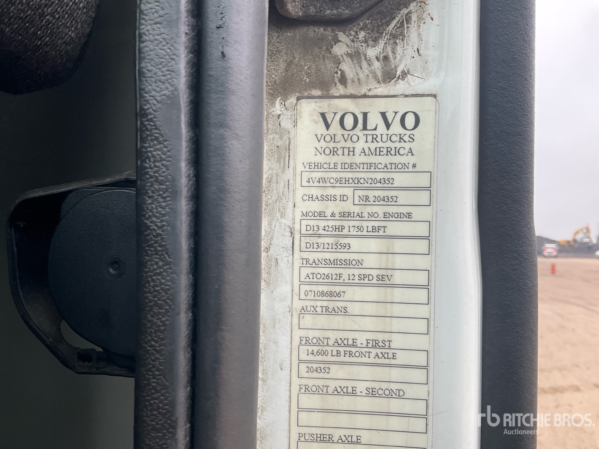 2019 Volvo VNR64T