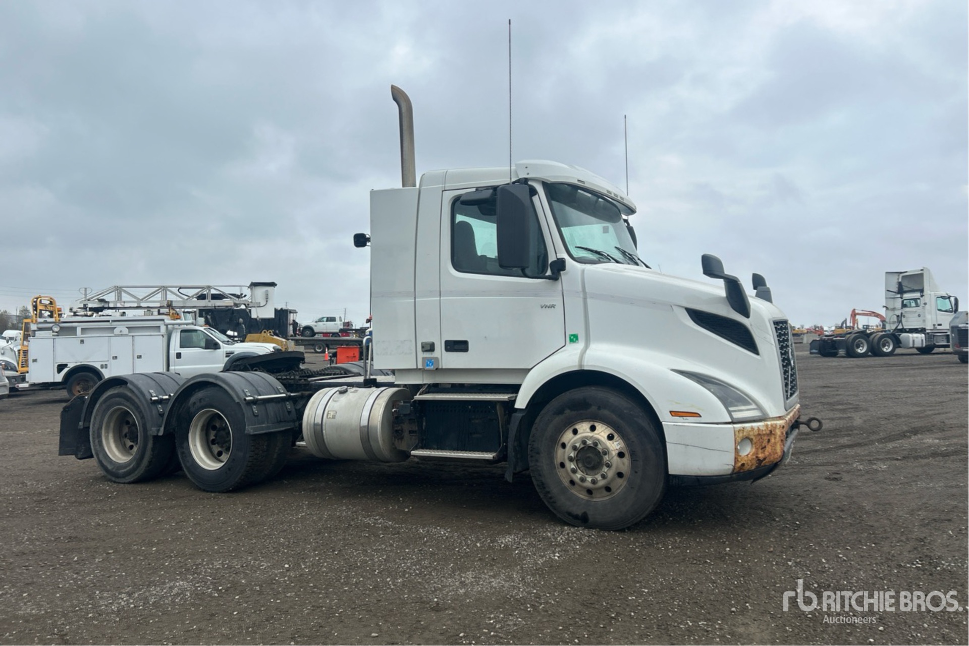 2019 Volvo VNR64T