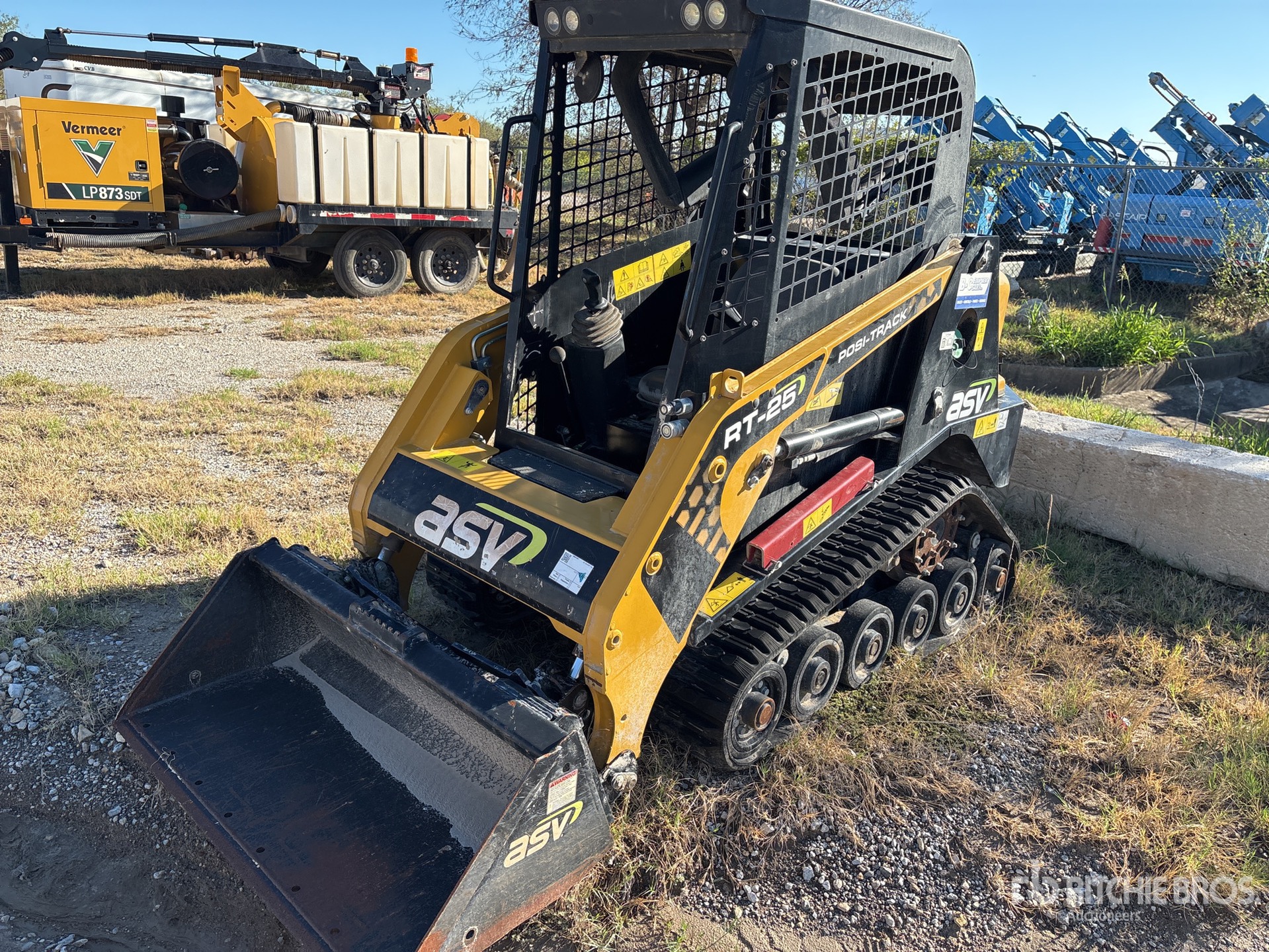 2022 ASV RT25