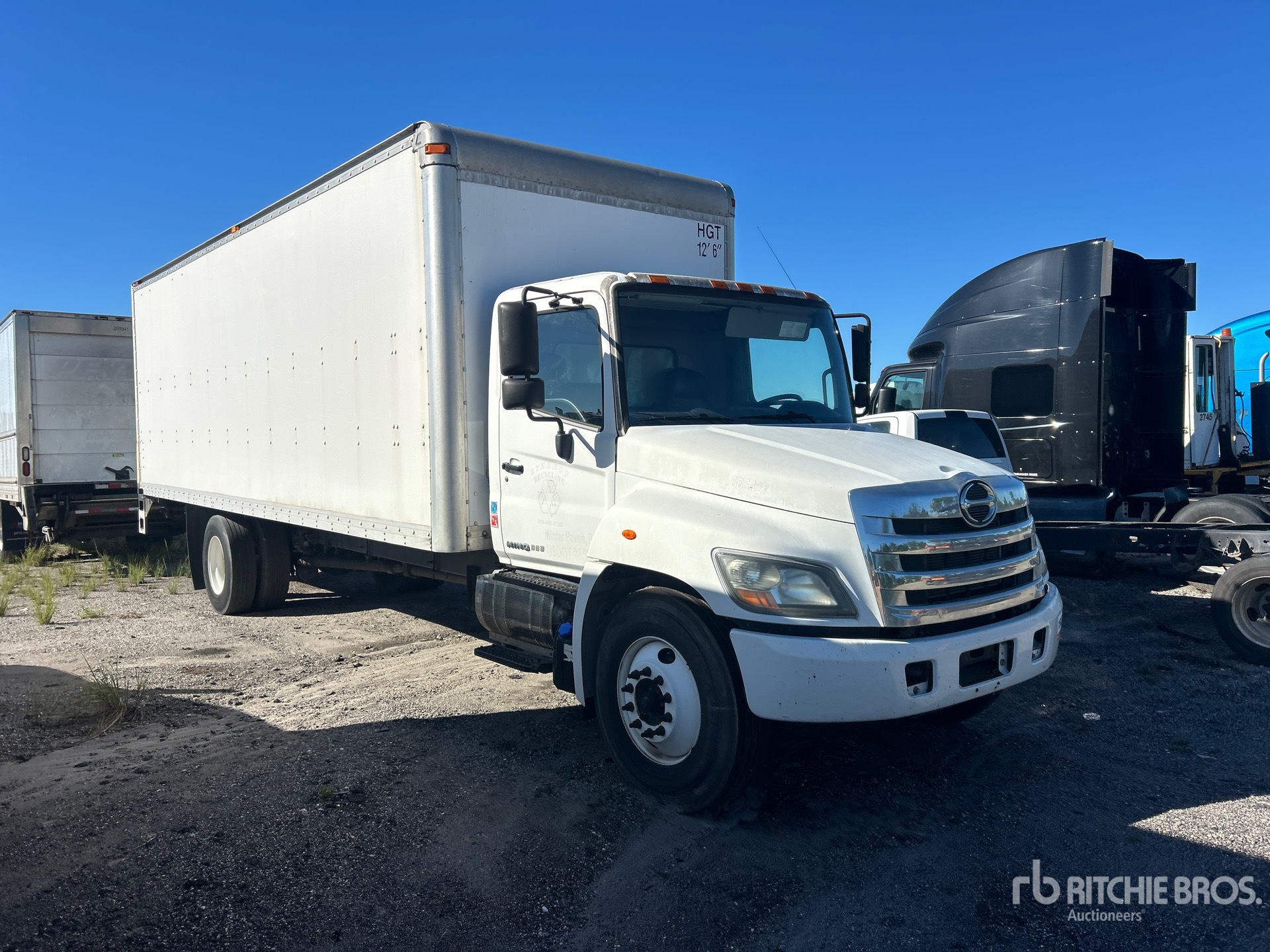 2016 Hino 338