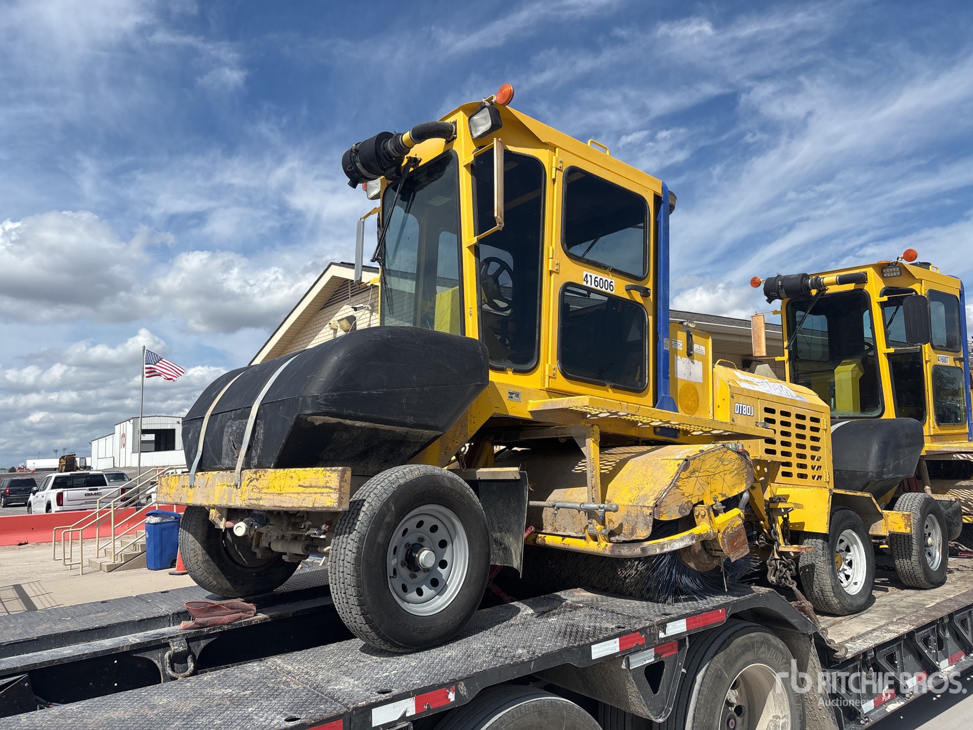 2010 Superior Broom DT80J