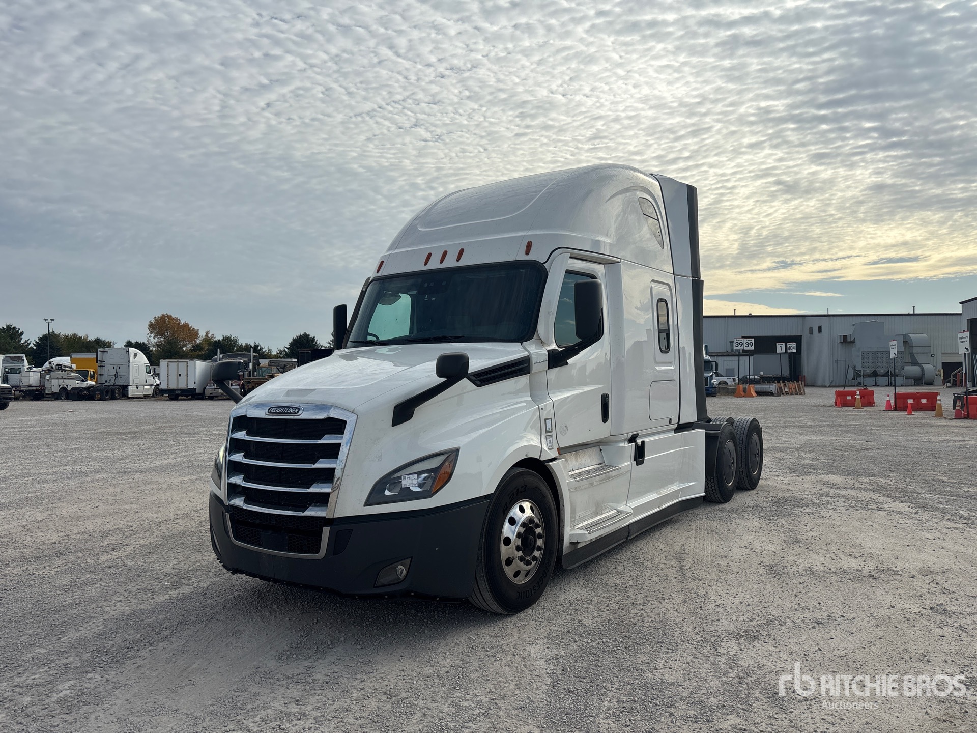 2022 Freightliner CASCADIA 126