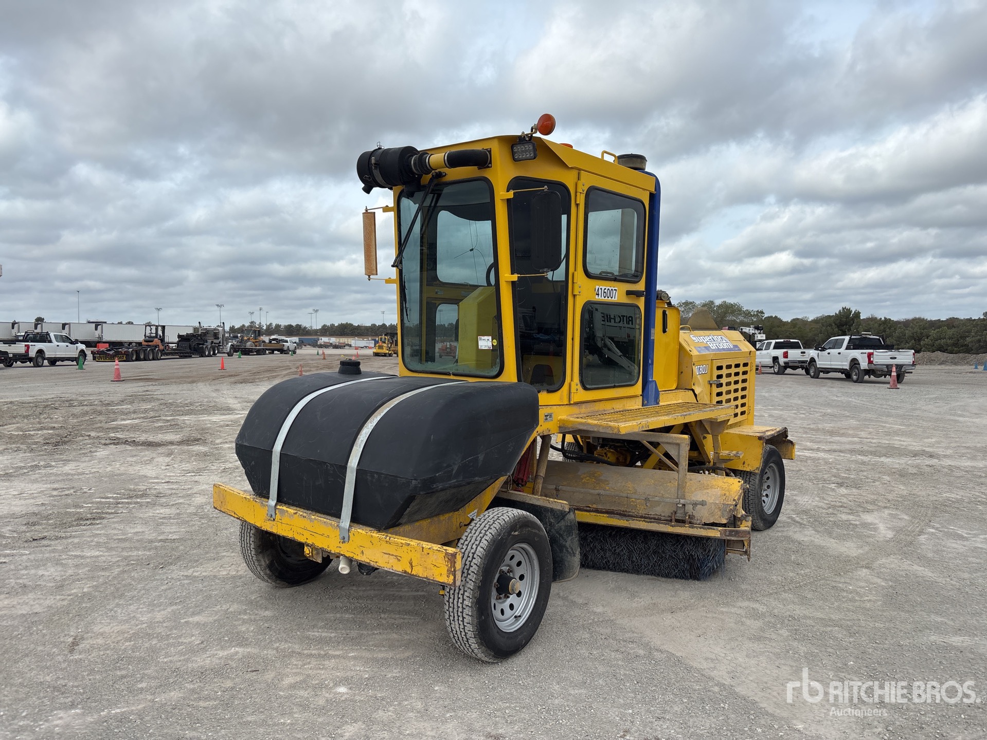 2010 Superior Broom DT80J