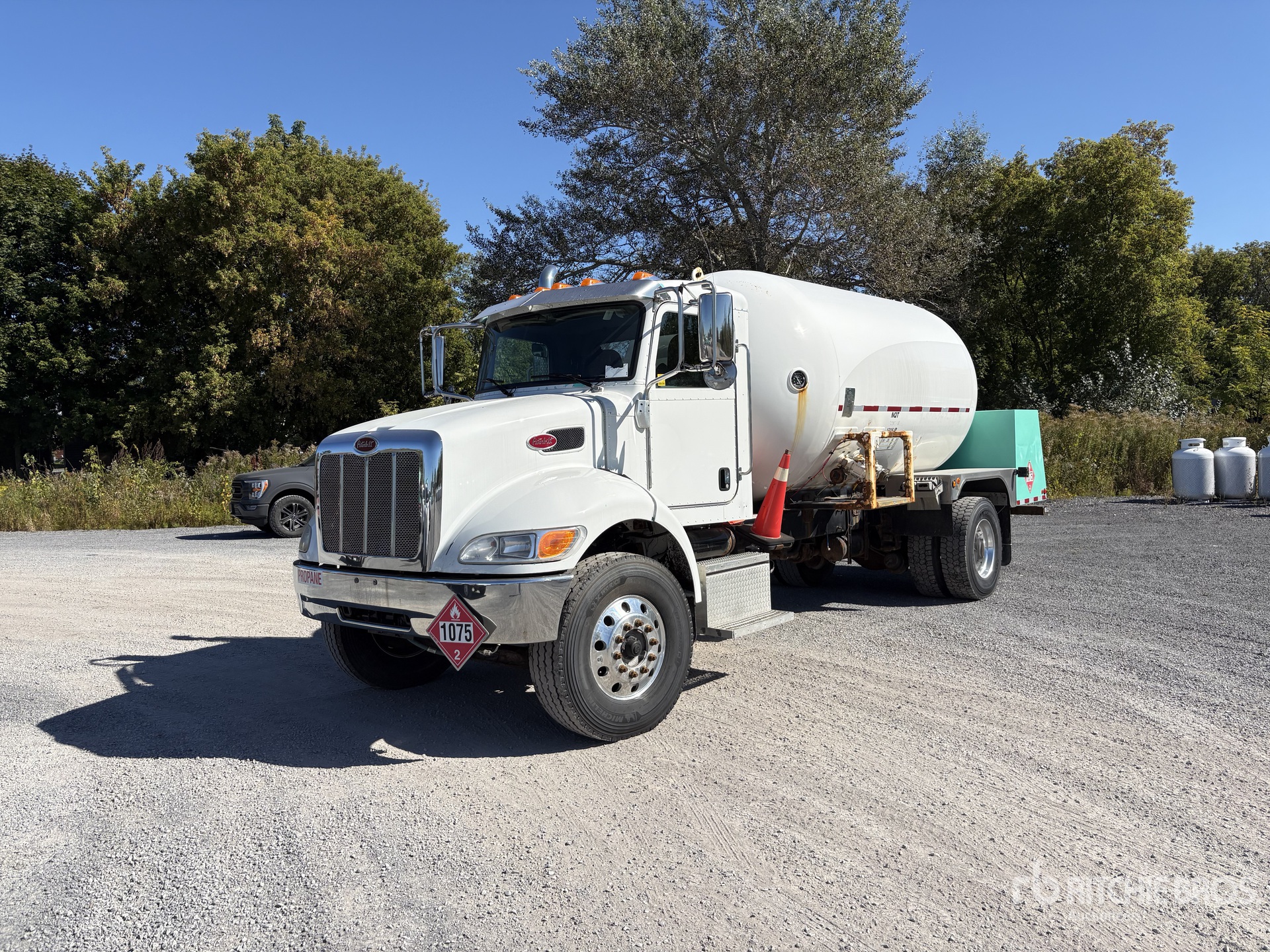 Photo of 2019 Peterbilt 348